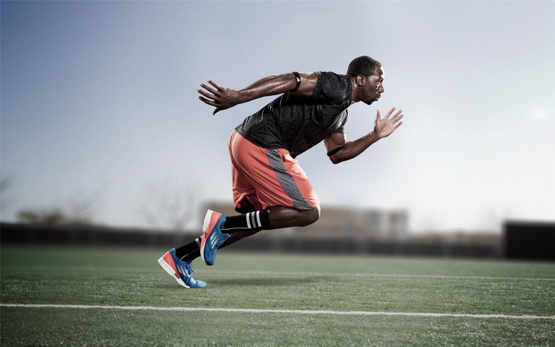 奥康纳的脚法与视野让袋鼠队的进攻更具威胁,奥康纳开的车